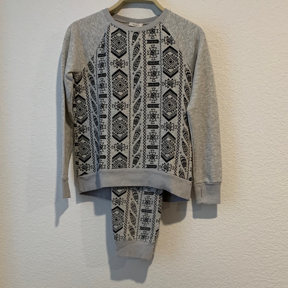 Danskin Now Kids Set in Gray and Black